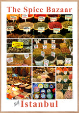 Indlæs billede til gallerivisning Plakat med collage af krydderier fra Istanbuls krydderibazar