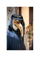 Indlæs billede til gallerivisning Venetianske karnevals masker, Italien.