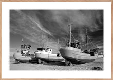 Indlæs billede til gallerivisning Plakat med fiskebåde på Thorup Strand, Denmark
