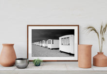 Indlæs billede til gallerivisning Plakat med badehuse på Løkken strand, Danmark