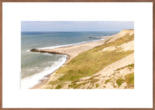 Indlæs billede til gallerivisning Plakat med høfterne ud fra stranden ved bovbjerg Fyr, Danmark
